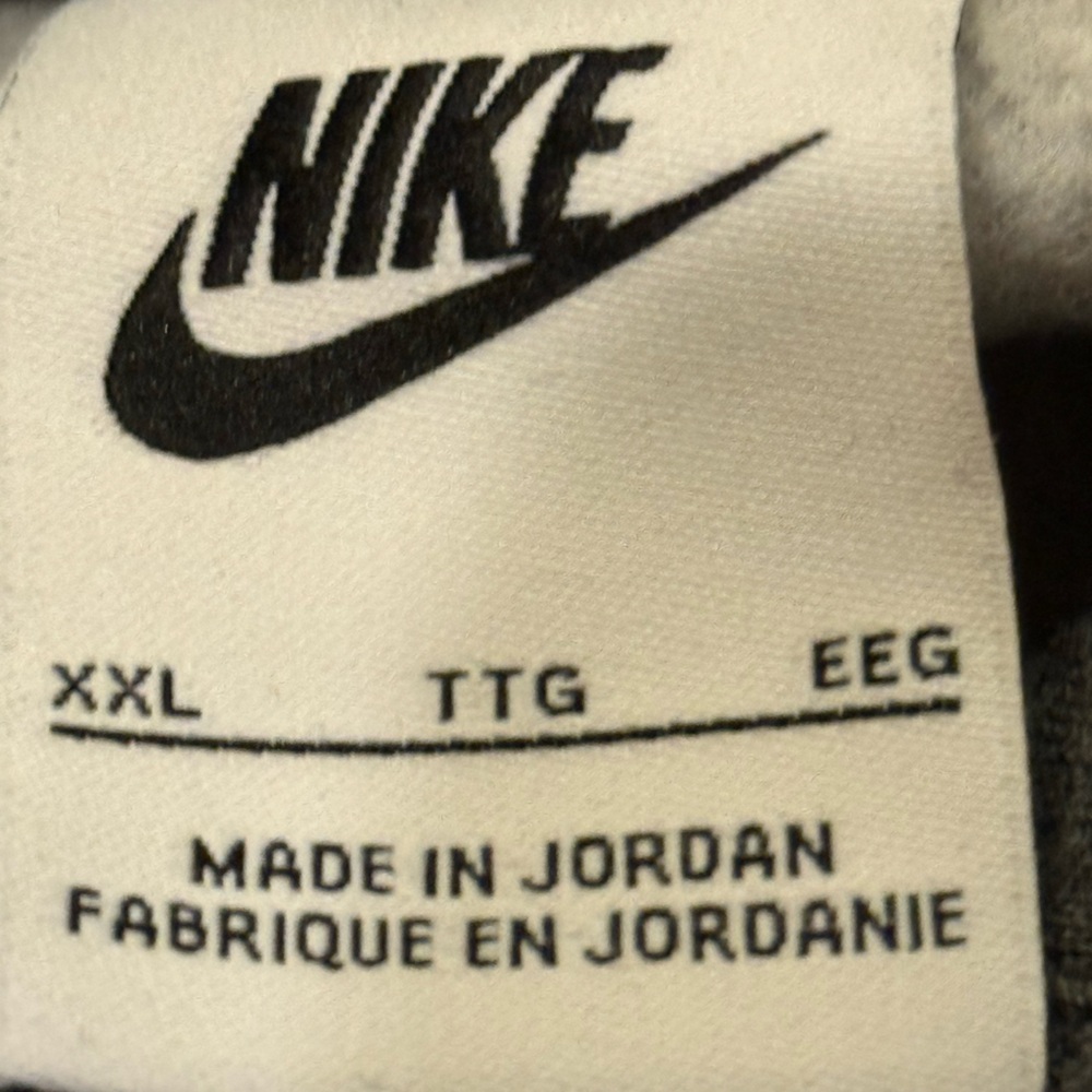 NIKE men’s Sportswear Club Fleece Hoodie - Picture 10 of 13